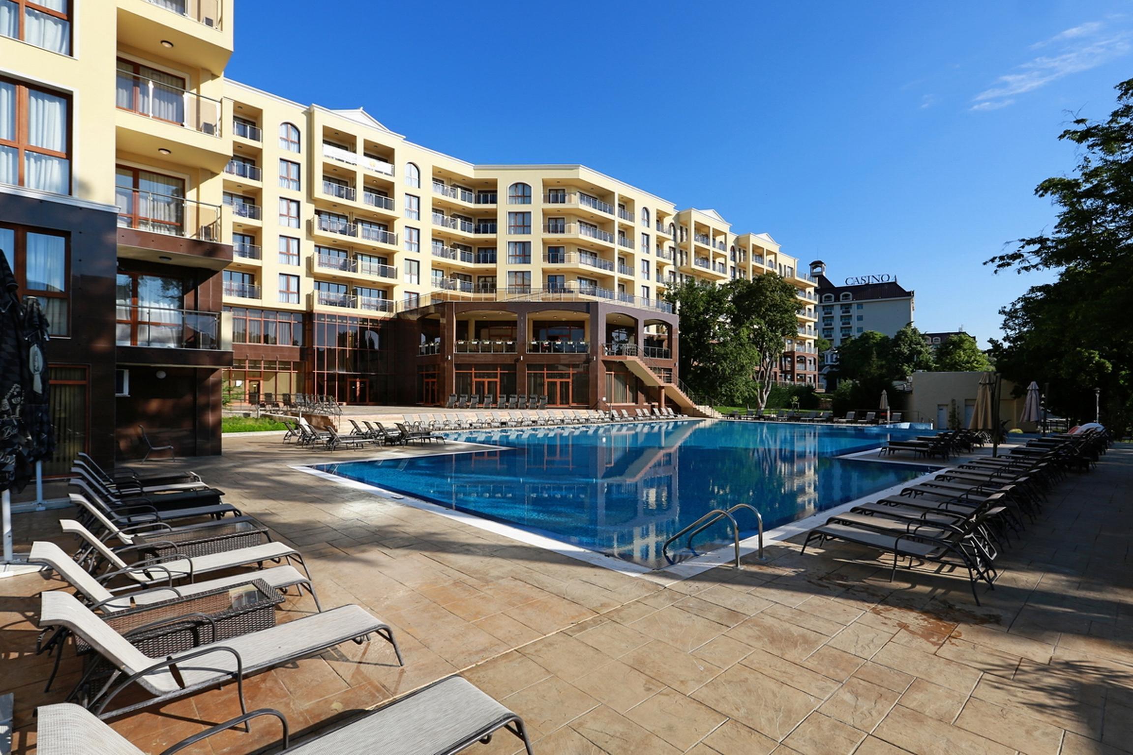 3- Room Apartment In Golden Line Золотые Пески Экстерьер фото